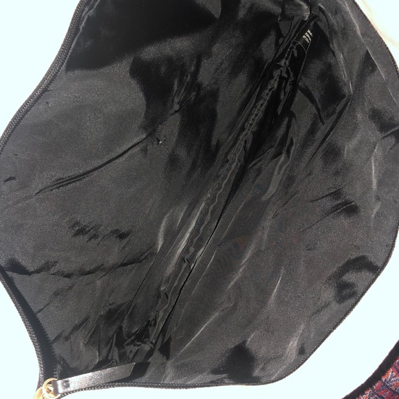 Victoria Secret - Picture 3 of 3